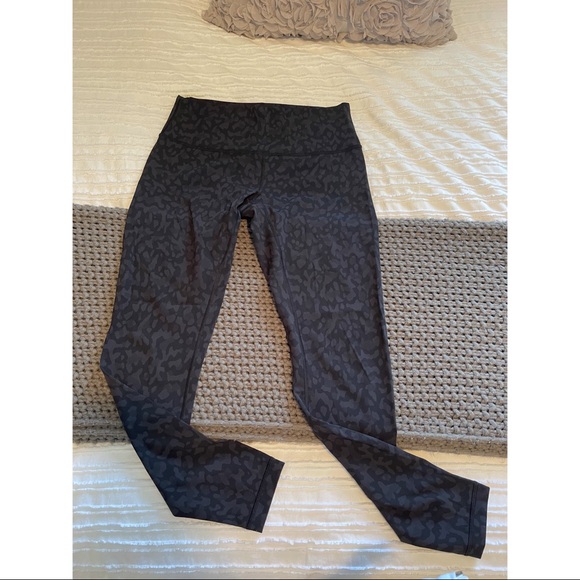 lululemon athletica Pants - Lululemon Wunder Under Leggings Size 10